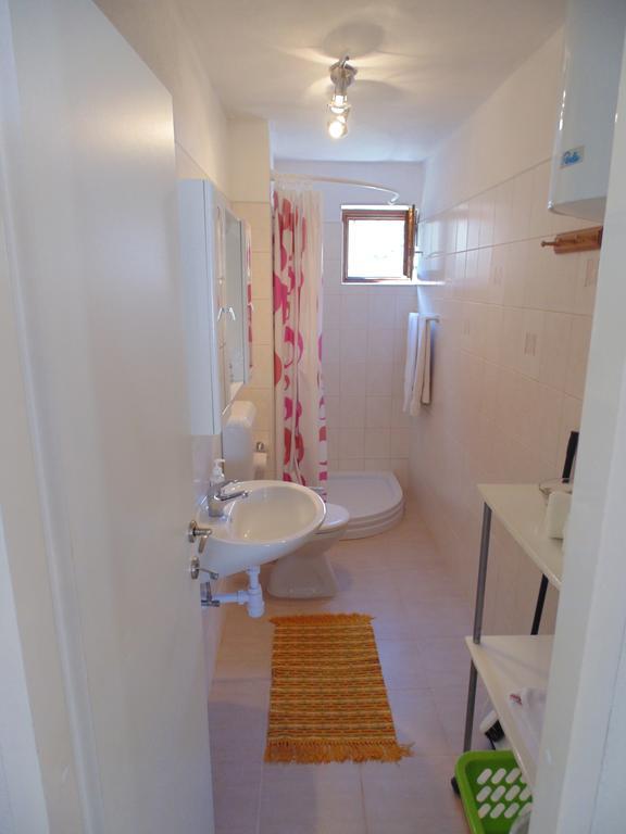 Apartments Postira Brac מראה חיצוני תמונה